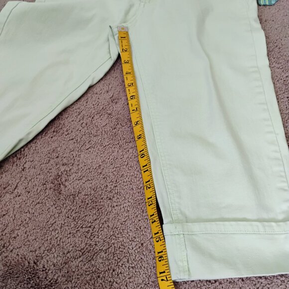 Woman's Capris St John"s Bay petite stretch with cuff Size 6P - Picture 11 of 12